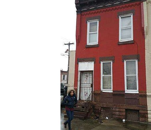 2nd image of 557 W Allegheny Ave