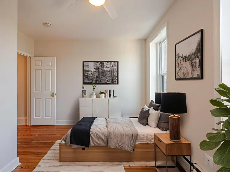 1105 E Capitol St SE #4 — Photo 8
