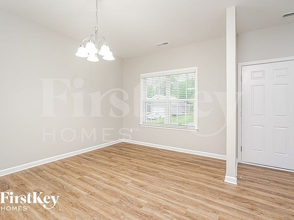 5th image of 817 Sagemount St