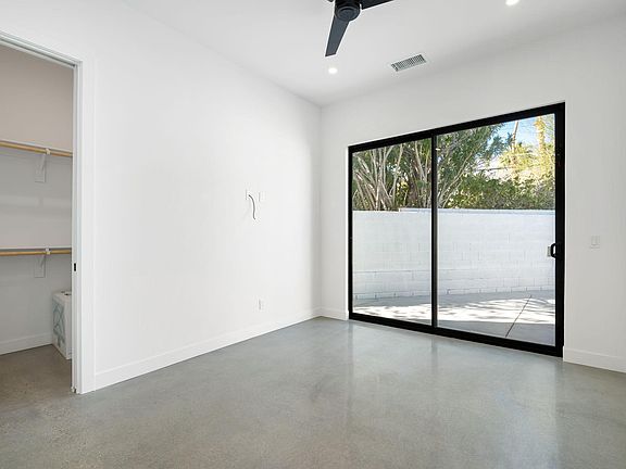3rd image of 2605 N Junipero Ave