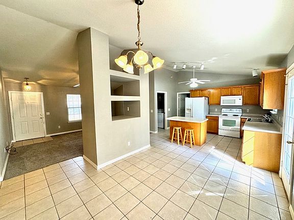 4th image of 15 Stowehead Ln