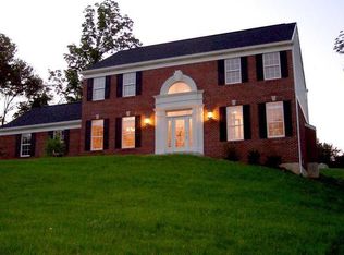 894 Tall Trees Dr, Cincinnati, OH 45245