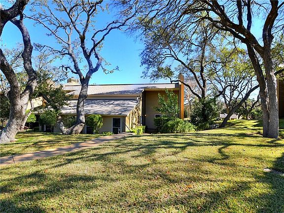 2nd image of 216 Lido Cir #K-1