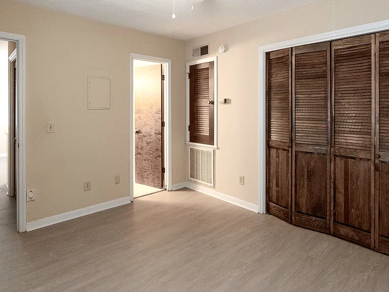 Campbell Court Apartments — Photo 3