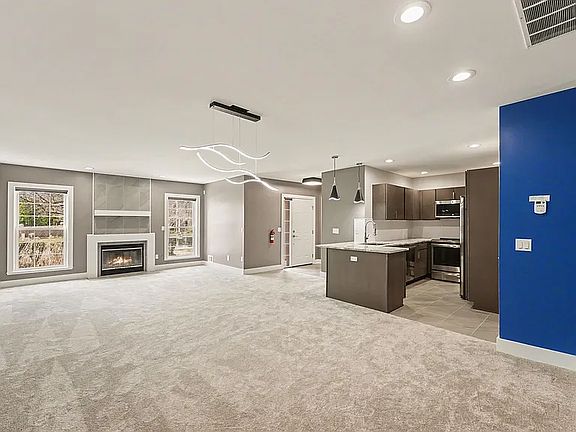 4th image of 5720 Hampshire Ln
