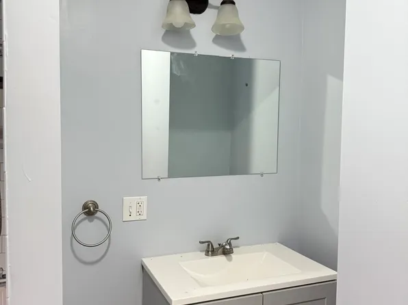 461 Aiken Ave #2, Dracut, MA 01826