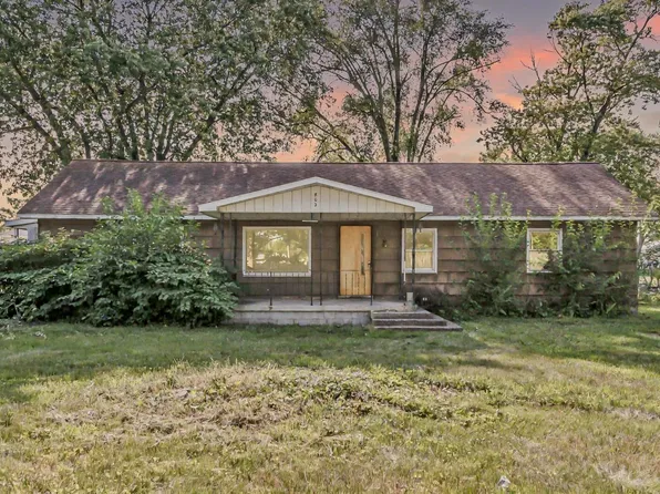 507 Lincoln Dr, Walkerton, IN 46574