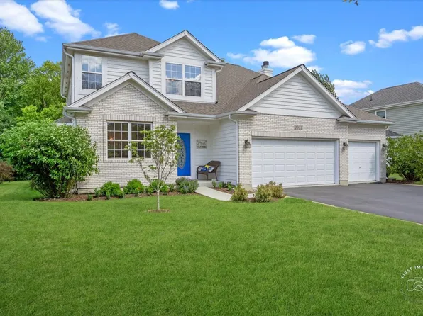2031 Bent Tree Dr, Geneva, IL 60134