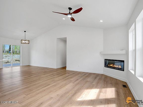 4th image of 13473 W Maplewood Dr