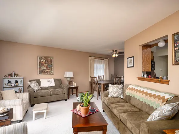 6968 West Tesch AVENUE, Milwaukee, WI 53220