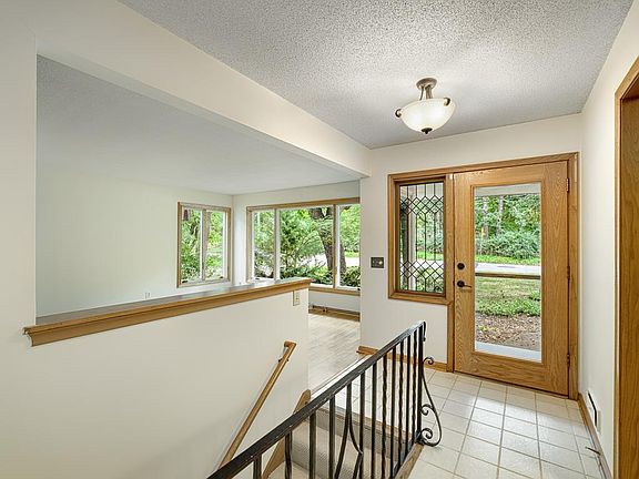 5th image of 2507 Burnham Rd