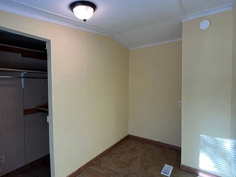 114 Candlelite Dr — Photo 11