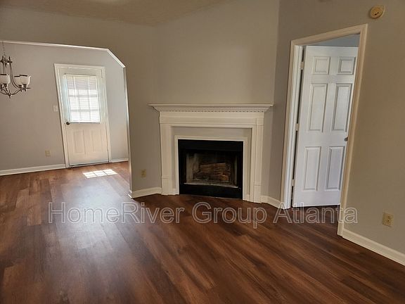 3rd image of 458 Orchard Dr