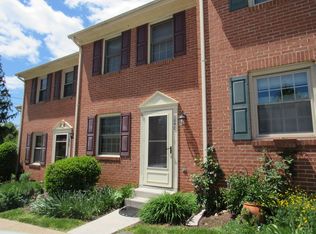109 Davis Ave SW APT C, Leesburg, VA 20175