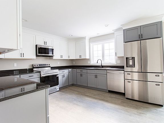 3rd image of 95 Town Farm Rd