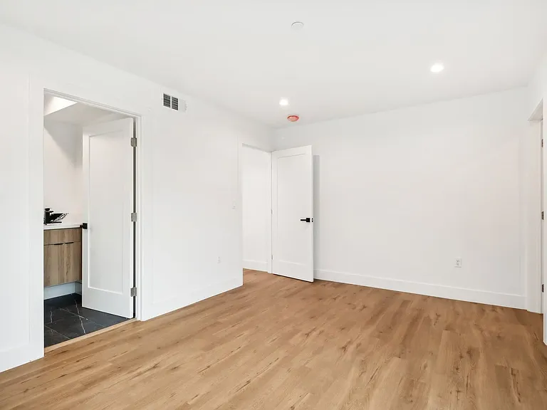 4512 Saint Elmo Dr — Photo 38