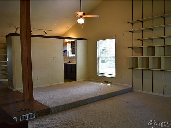 4th image of 184 Brushwood Dr