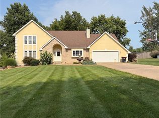 4135 Apple Ridge Rd, Sedalia, MO 65301