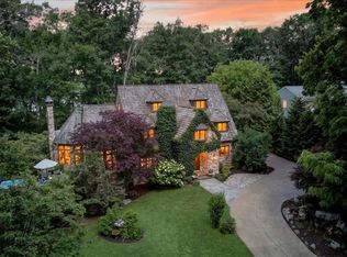 29498 E River Rd, Grosse Ile, MI 48138