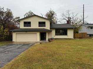 9717 Ogden Cir, Omaha, NE 68134