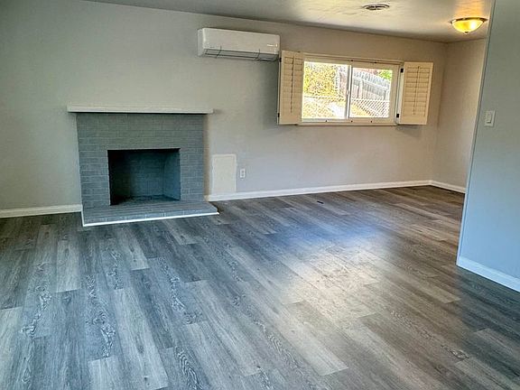 3rd image of 5041 Tierra Baja Way