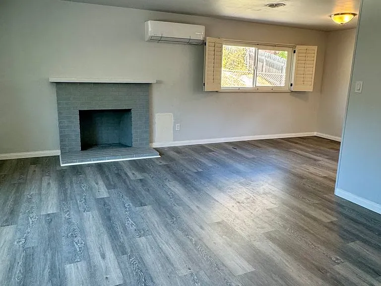 5041 Tierra Baja Way — Photo 3