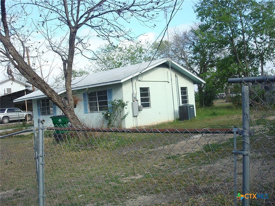 2nd image of 602 Silva St