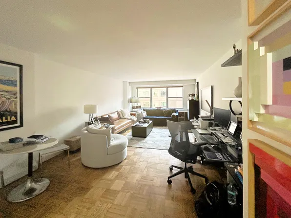 155 E 34th St, New York, NY