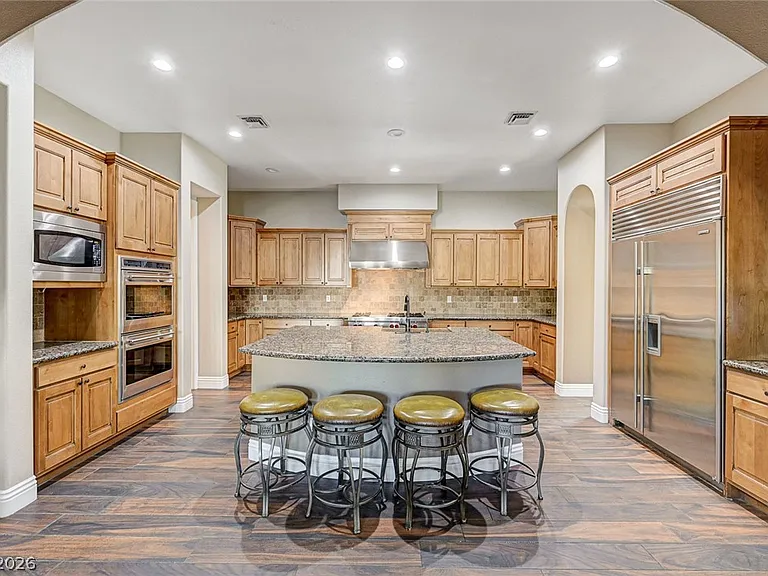 8490 Via De Bellasidra Ct — Photo 18