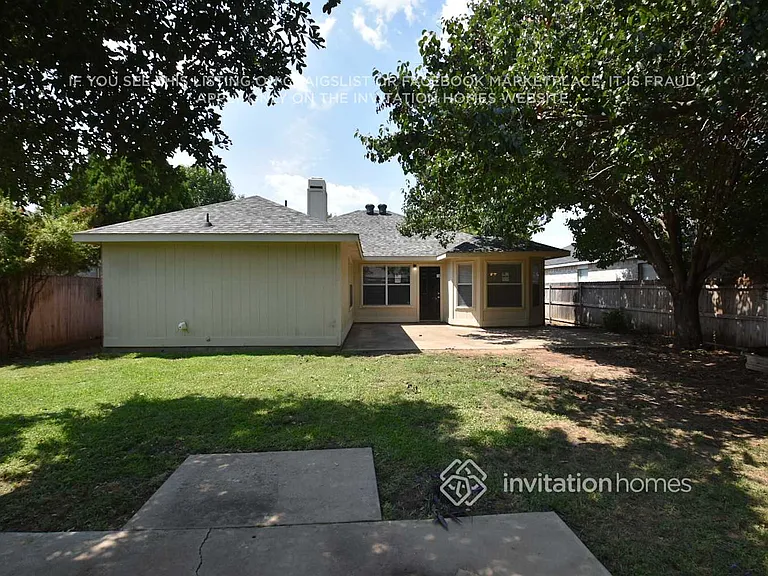 1105 Whistle Stop Dr — Photo 28