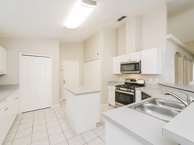 747 Citrus Cove Dr — Photo 8