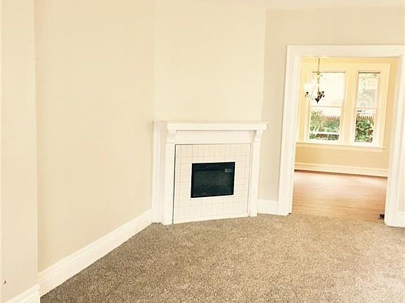 5th image of 2815 S Park Ave