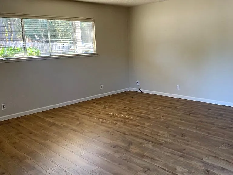 812 Belden St #1 — Photo 9