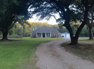 29475 James Chapel Rd N, Albany, LA 70711