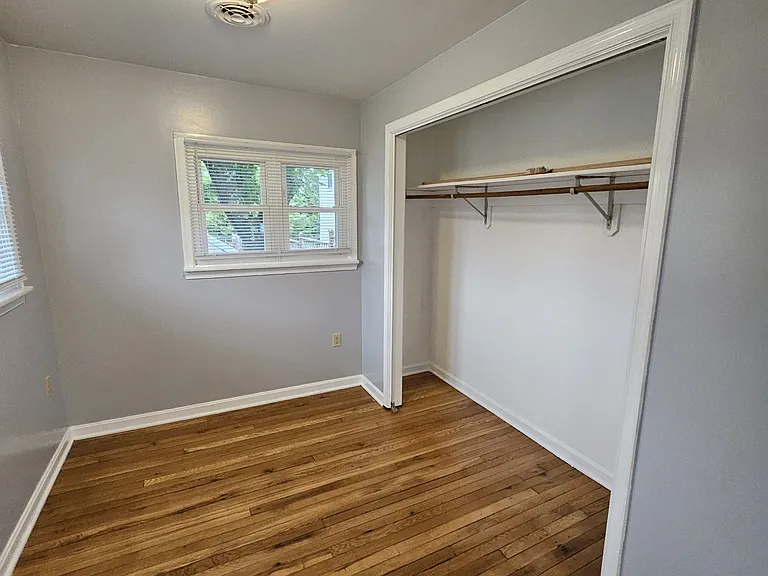 208 E Main St — Photo 26