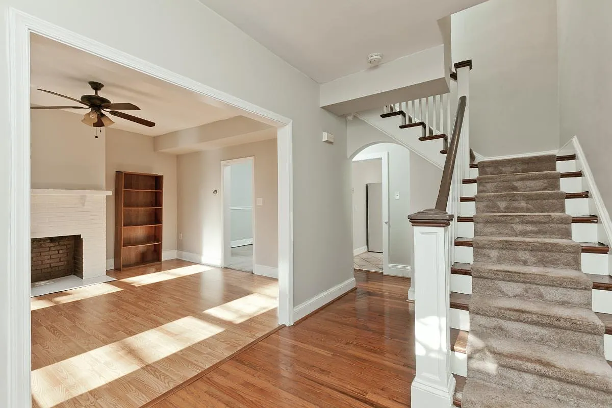 3 bed, 1588 sqft, $2,100 — Photo 1