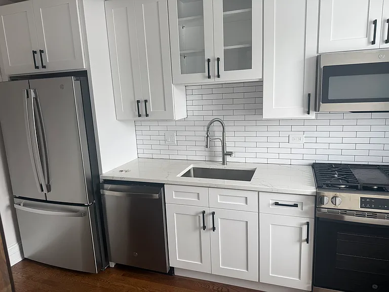 413 N Main St #22 — Photo 2