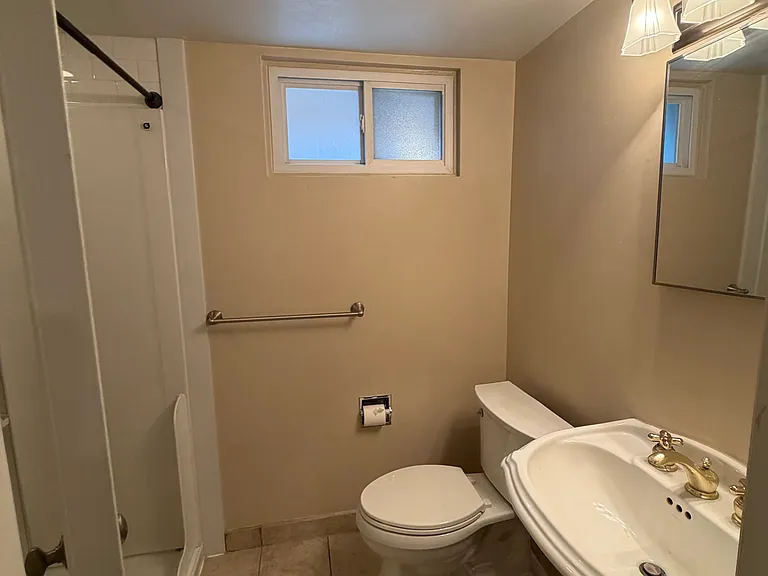 1643 S Grant St — Photo 10