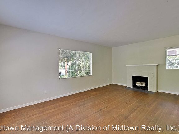 3rd image of 540 Hawthorne Ave