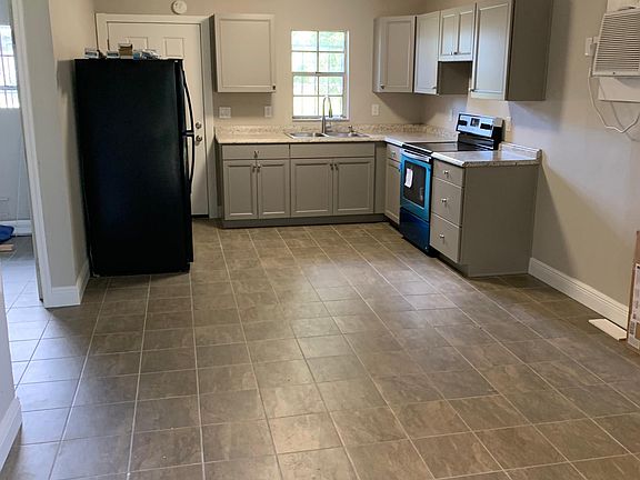 3rd image of 3106 N 29th St