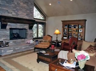 622 Vista Grande Dr, Colorado Springs, CO 80906