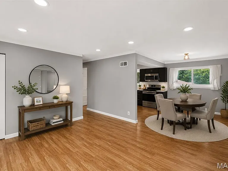 10530 Meath Dr — Photo 4