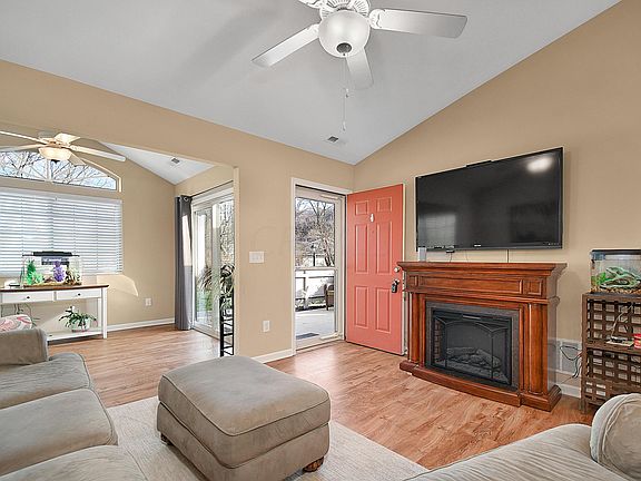 3rd image of 269 Wildwood Ct