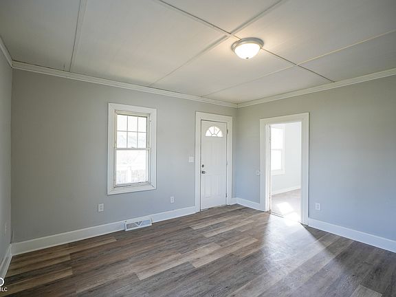 5th image of 1807 Walton St