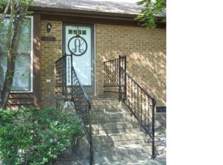 517 Coronation Dr, Fayetteville, NC 28311