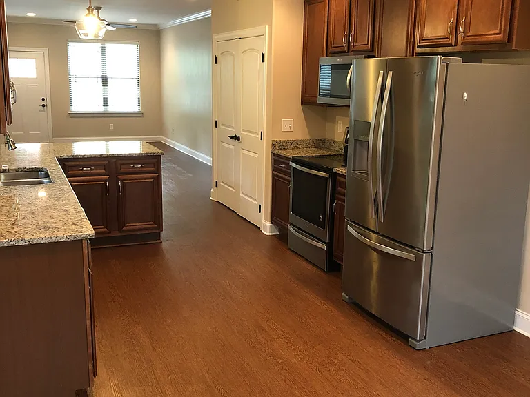 3506 Woodland Dr NW — Photo 8