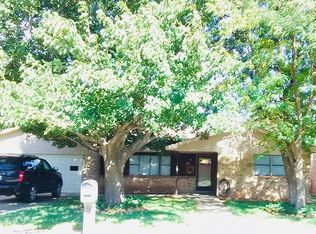 32 Mesa Dr, Canyon, TX 79015
