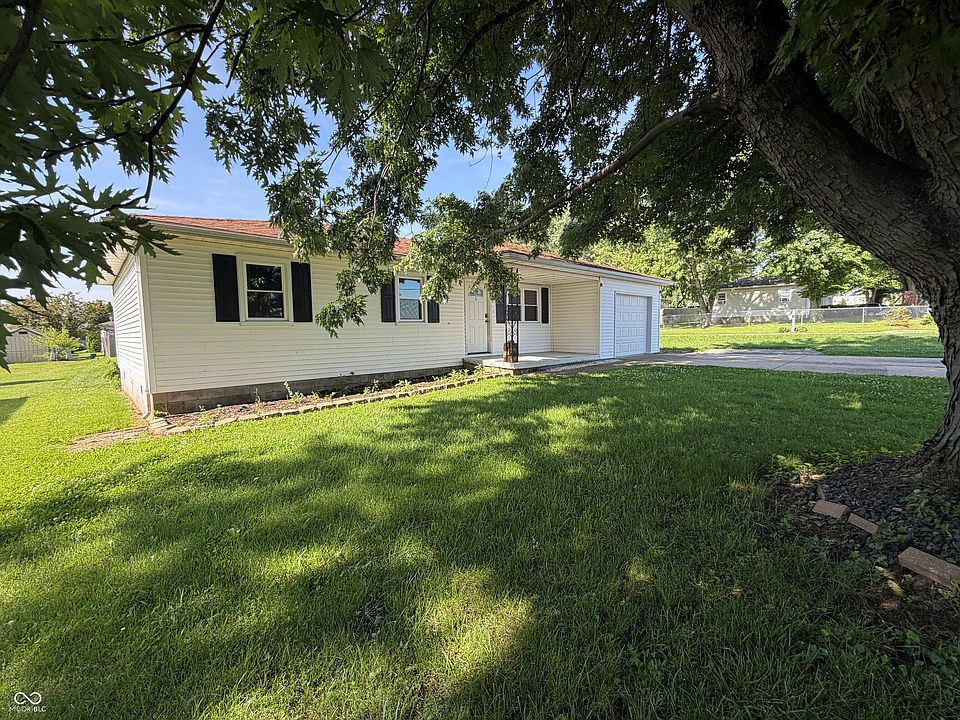 1st image of 829 W County Road 150 N