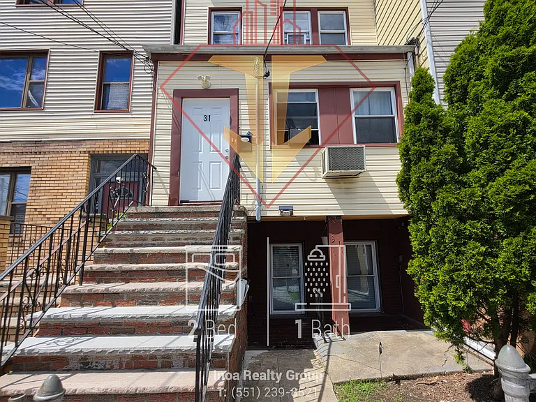 31 Pearsall Ave #G — Photo 1