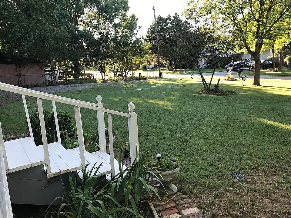 1st image of 714 Thompson Dr
